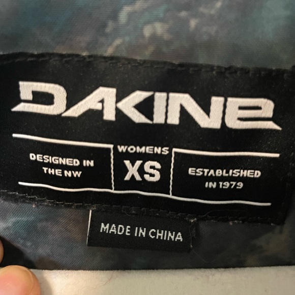 Dakine Women’s ski/ Winter jacket - Picture 5 of 5